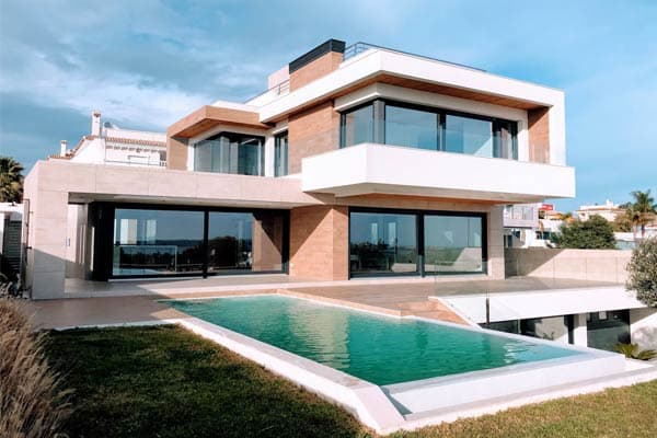 Chiller Free||Stunning 2BHK Best Layout with Best Rent Available